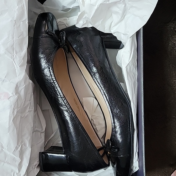 Prada pumps - Picture 5 of 9